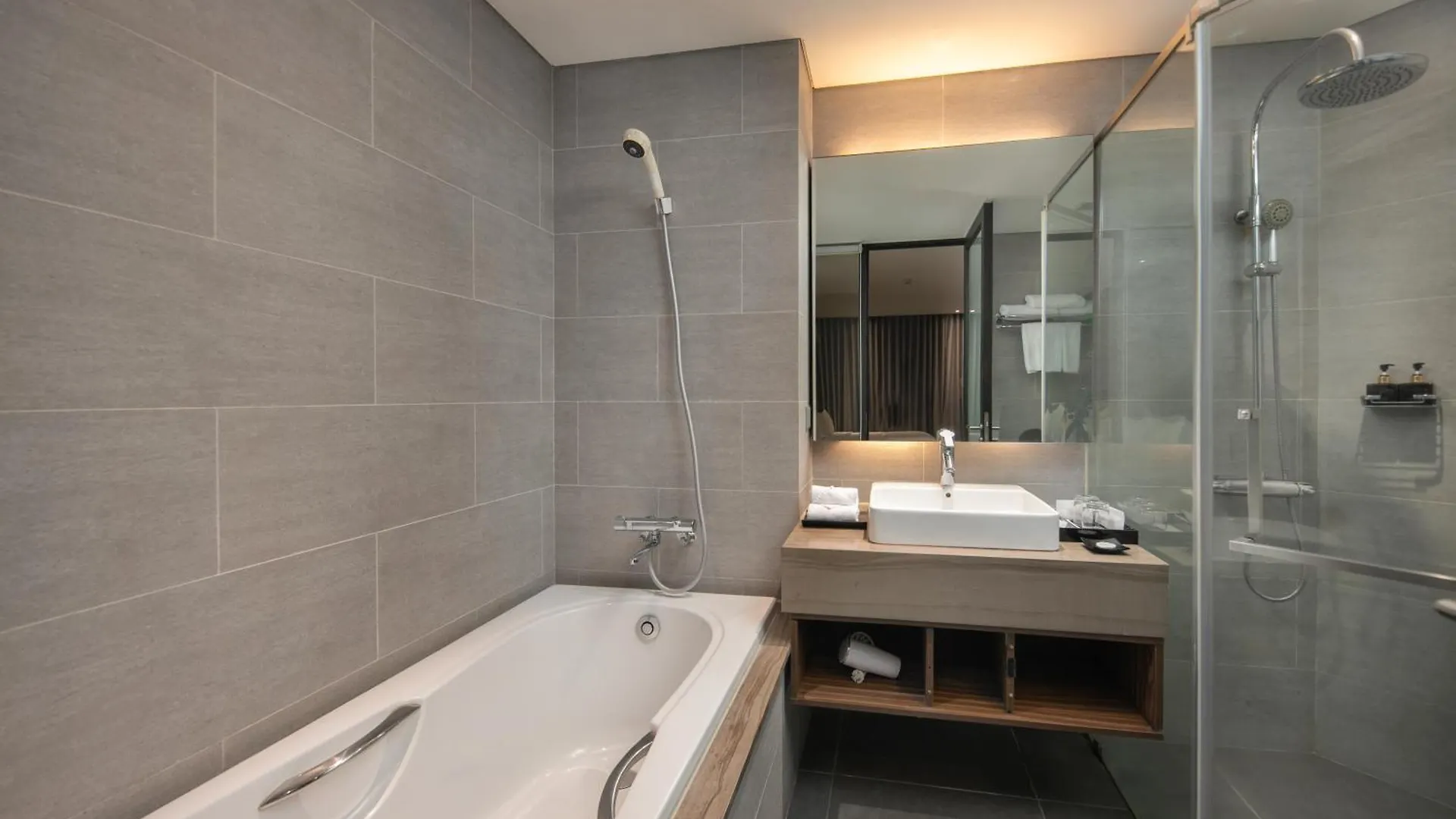 Avora Hotel Da Nang