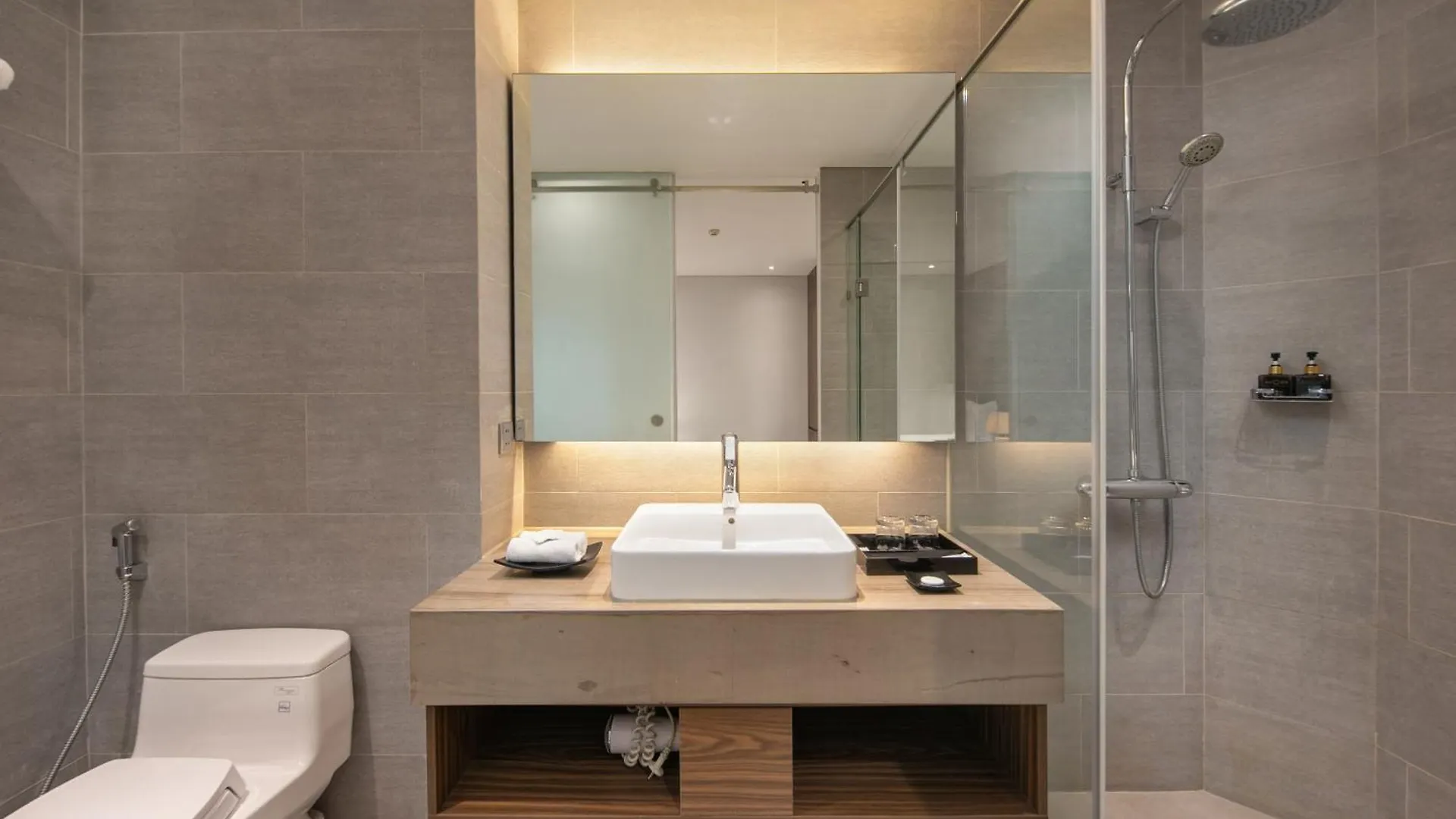 ***  Avora Hotel Da Nang Vietnam