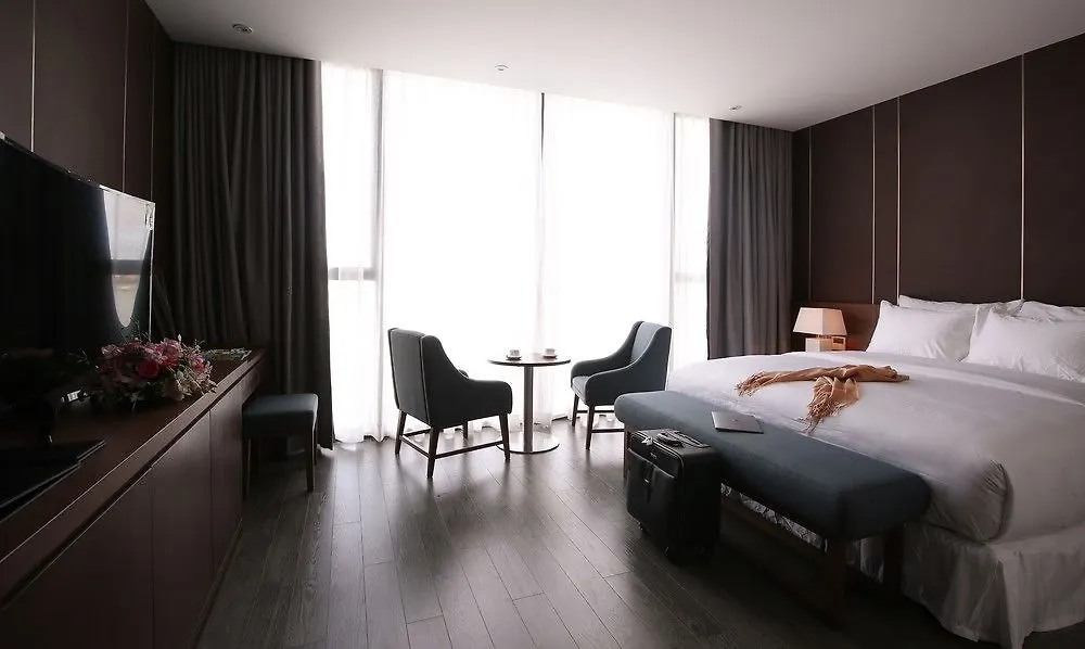 Avora Hotel Da Nang