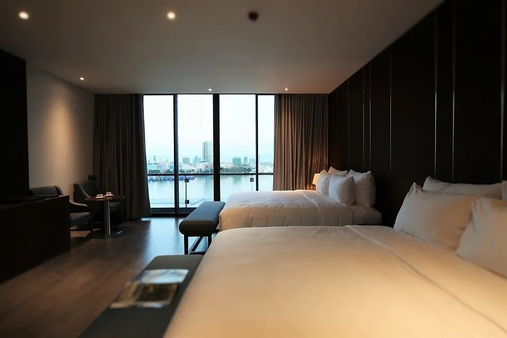 Avora Hotel Da Nang