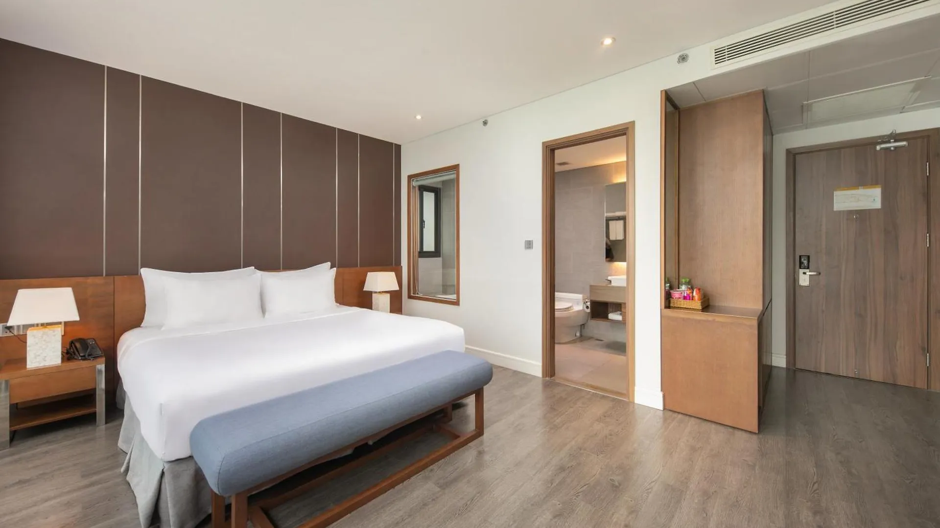 Avora Hotel Da Nang 3*,